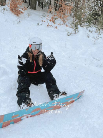 maggie_mcinnis_snowboarding.jpg maggie_mcinnis_snowboarding.jpg