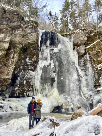 venus_sorizo_hiking_humes_river_falls_cb.jpg venus_sorizo_hiking_humes_river_falls_cb.jpg